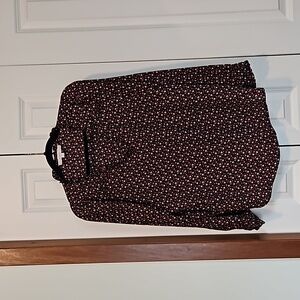 Loft V neck blouse LP black with clover print.